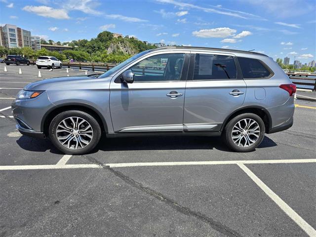 $9995 : 2016 MITSUBISHI OUTLANDER image 9