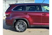 $28698 : Toyota Highlander 2019 AWD X thumbnail