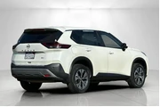 $20995 : Nissan Rogue 2023 SV 4dr Cro thumbnail