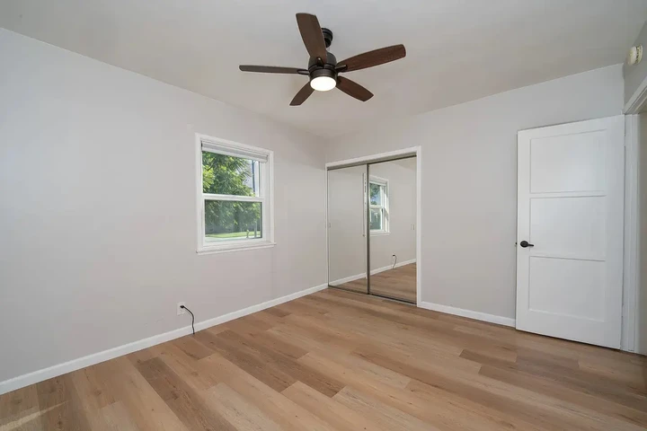 $900 : Beautiful Home...LAKEWOOD,CA image 3