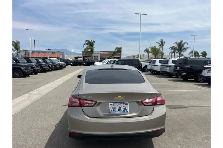 $15615 : Chevrolet Malibu 2022 LT 4dr image 7