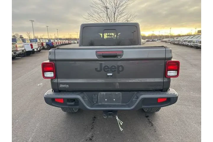 $24000 : Jeep Gladiator 2021 4x4 Spor image 5