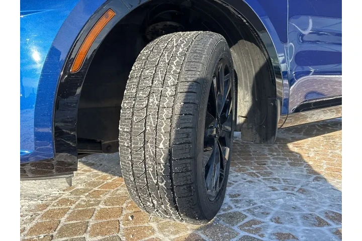 $30495 : 2023 Sorento SX image 10