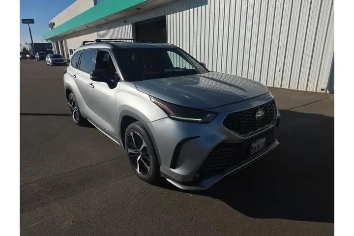 $26900 : Toyota Highlander 2021 XSE 4 image 1