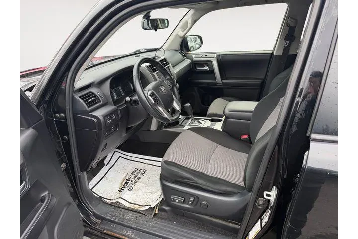 $34988 : Toyota 4Runner 2018 4x4 SR5 image 9