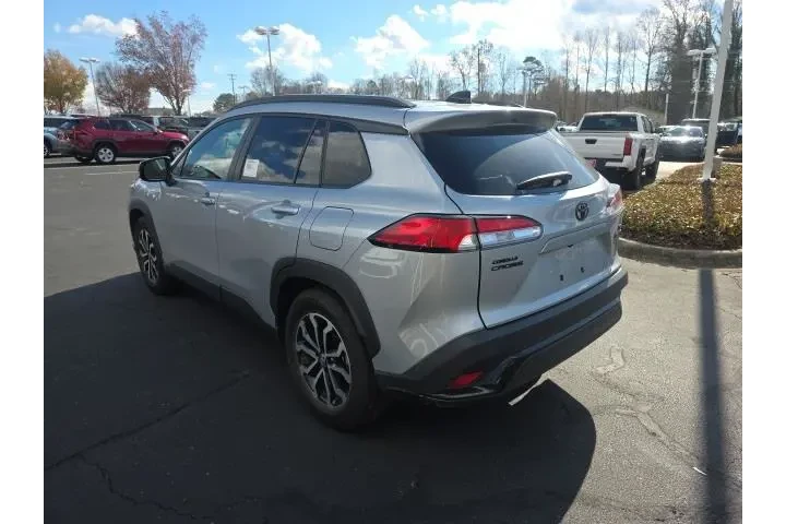 $29993 : Toyota Corolla Cross Hybrid image 6