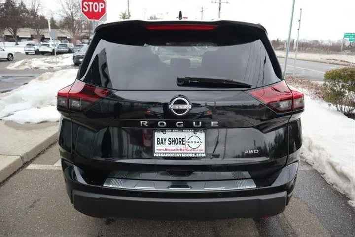 $23549 : Nissan Rogue 2025 AWD SV 4dr image 6