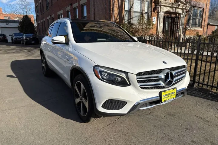 $16999 : 2016 Mercedes-Benz GLC GLC 30 image 4