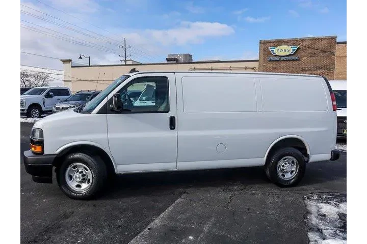 $17897 : Chevrolet Express 2018 2500 image 6