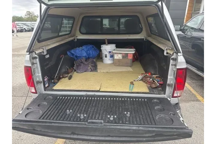 $18128 : Ram 1500 2014 4x4 SLT 4dr Cr image 5