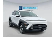 $21455 : Hyundai KONA 2024 AWD SEL 4d thumbnail