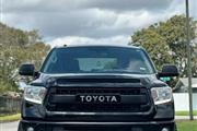 $26900 : Se vende Toyota Tundra Crewmax thumbnail