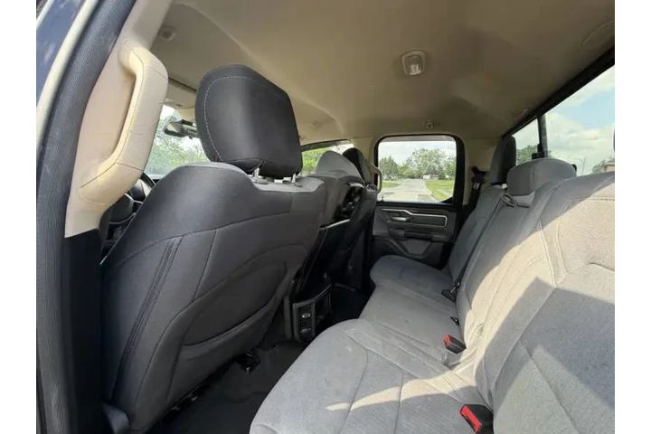 $17999 : 2019 RAM 1500 Big Horn image 6