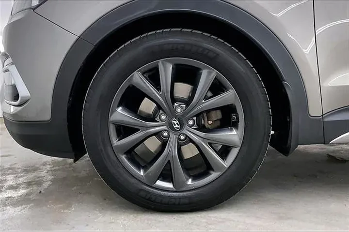 $14490 : Hyundai SANTA FE Sport 2017 image 10