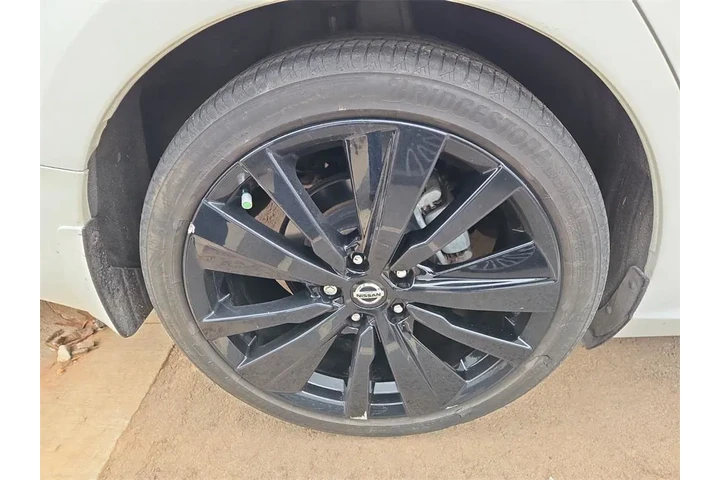 $21500 : Nissan Altima 2022 2.5 SR 4d image 5