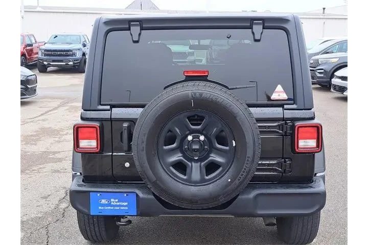 $31272 : Jeep Wrangler 2023 4x4 Sport image 4