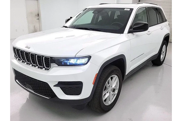$28998 : Jeep Grand Cherokee 2023 4x4 image 3