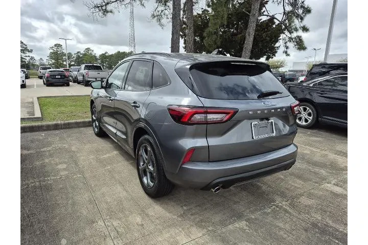$21591 : Ford Escape 2024 ST-Line 4dr image 3