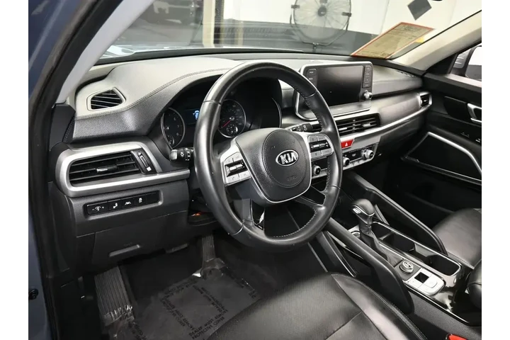 $19991 : Kia Telluride 2021 LX 4dr SU image 10
