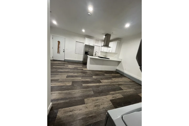 $1650 : ESTUDIO DE RENTA image 6