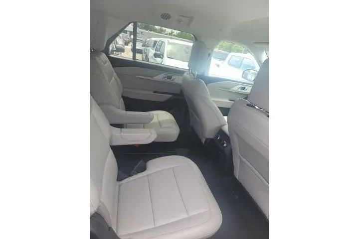 $37318 : Ford Explorer 2025 Active 4d image 6