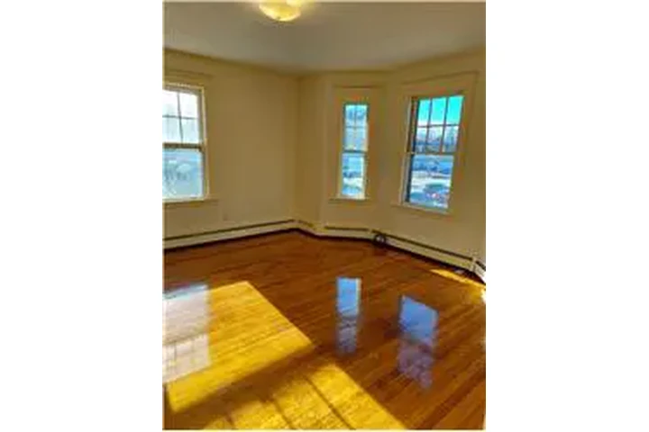 $2695 : Rental property with 3 bedro image 5