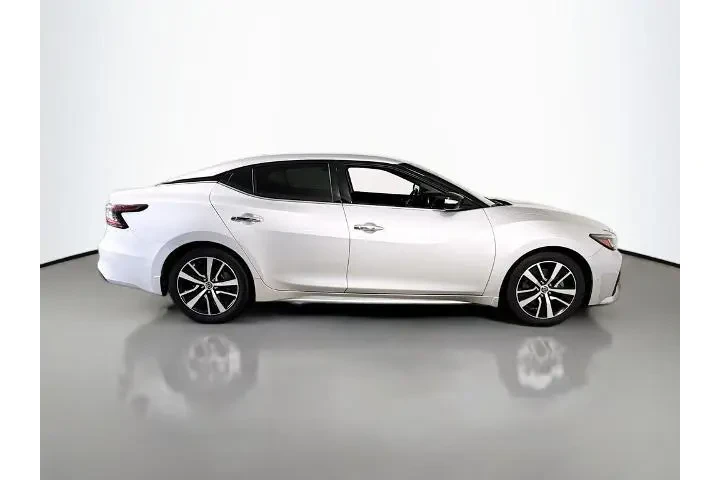 $18250 : Nissan Maxima 2021 3.5 SV 4d image 8