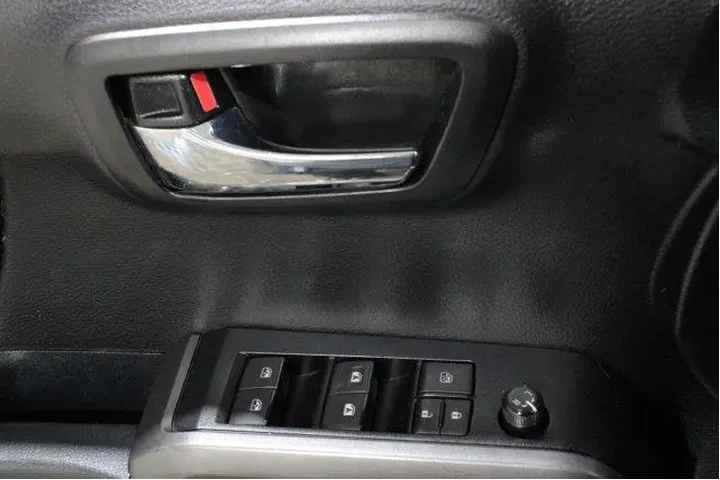 $36983 : Toyota Tacoma 2021 4x4 TRD O image 7
