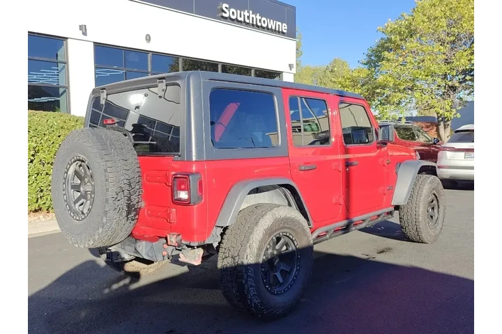 $27180 : Jeep Wrangler Unlimited 2021 image 7