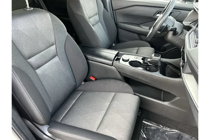 $19281 : Nissan Rogue 2024 AWD SV 4dr image 10