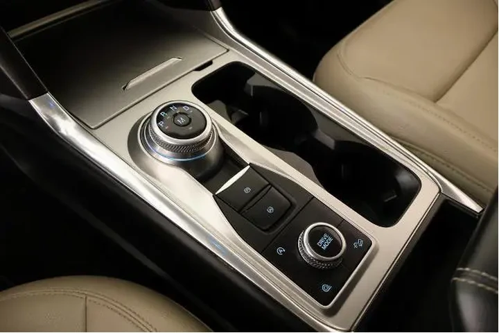 $22242 : Ford Explorer 2020 AWD XLT 4 image 8