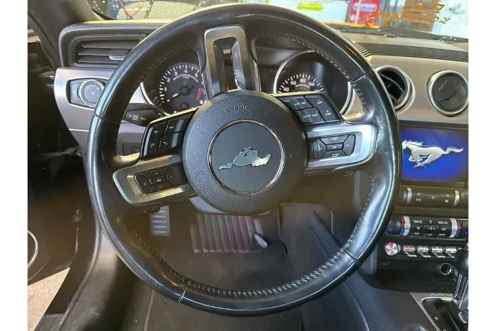 $19510 : Ford Mustang 2021 EcoBoost P image 10