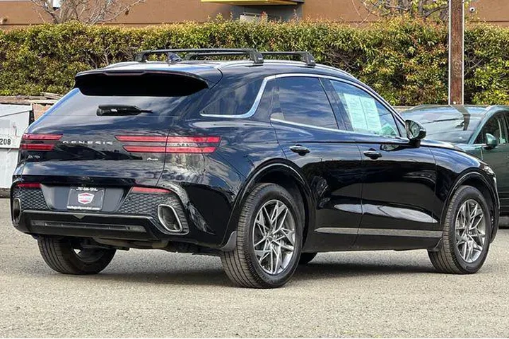 $34290 : Genesis GV70 2024 AWD 2.5T S image 5