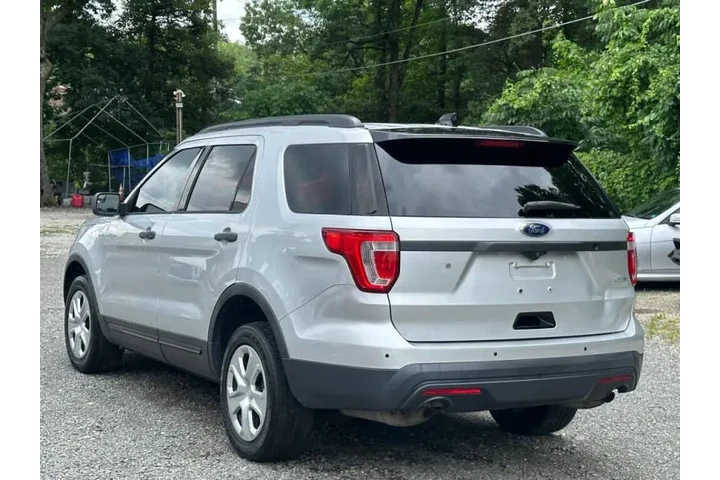 $10500 : 2017 Explorer Police Intercep image 6