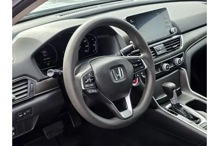 $18858 : Honda Accord 2018 LX 4dr Sed image 9