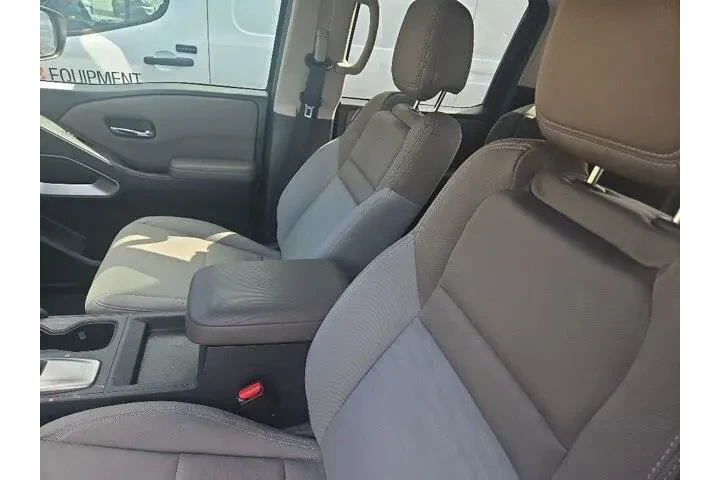 $28623 : Nissan Frontier 2022 4x4 S 4 image 4