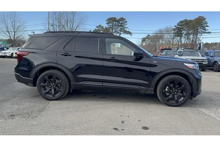 $33995 : Ford Explorer 2023 AWD ST-Li image 3