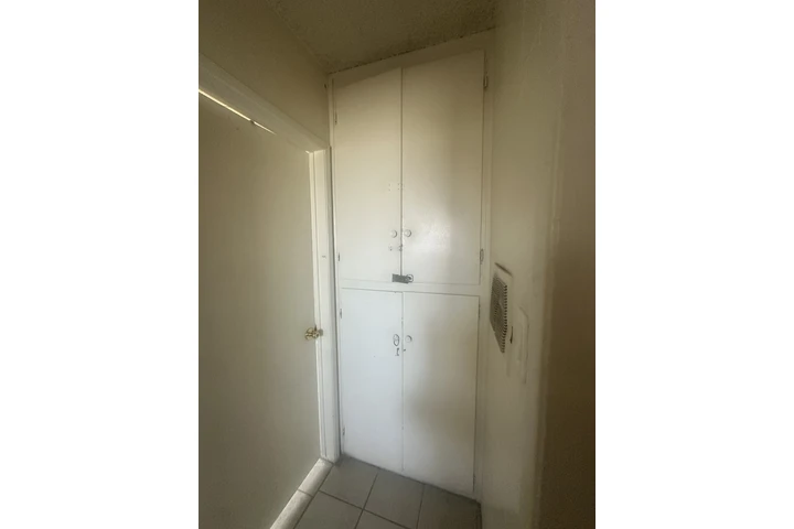 $2300 : Apartamento En Rosemead Ca image 4