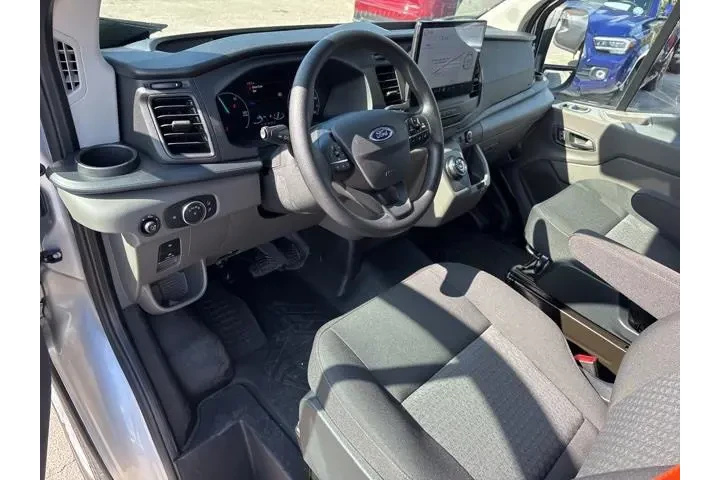 $30988 : Ford E-Transit 2023 image 10