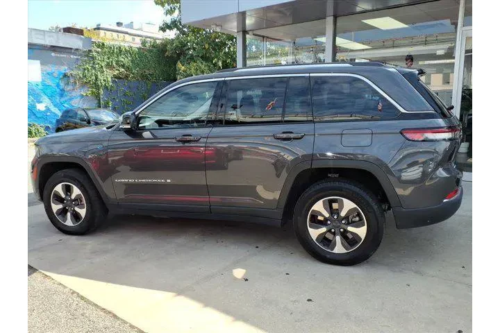 $26999 : Jeep Grand Cherokee 2023 4x4 image 4