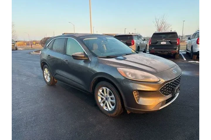 $19500 : Ford Escape 2020 AWD SE 4dr image 1