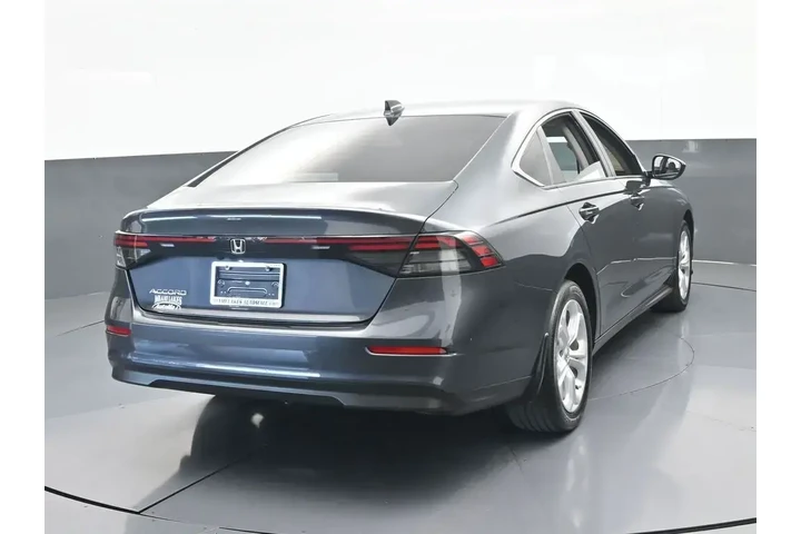 $20999 : Honda Accord 2024 LX 4dr Sed image 5