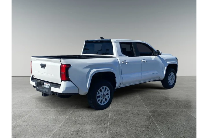 $36151 : Toyota Tacoma 2024 4x2 SR5 4 image 5