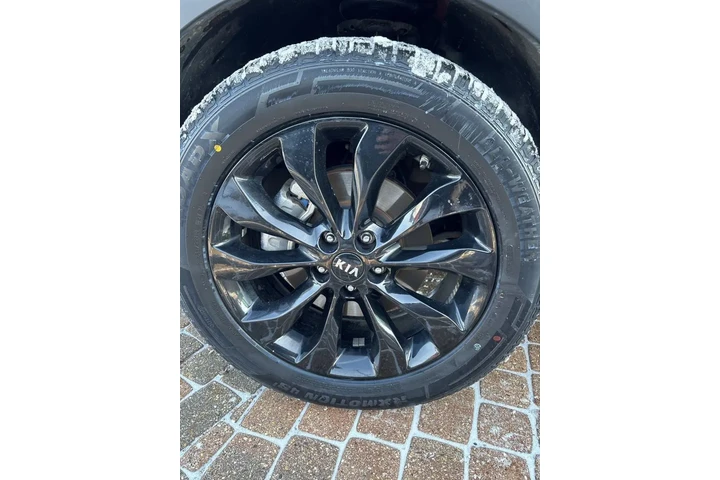 $16999 : 2019 Sorento S image 9