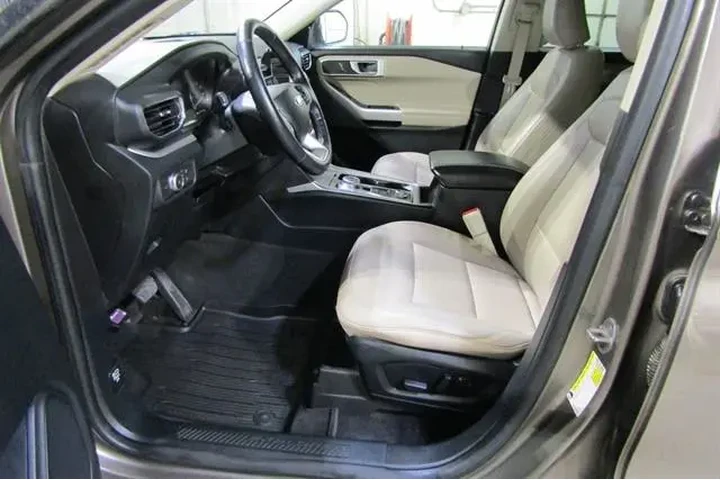 $23950 : Ford Explorer 2021 AWD XLT 4 image 10