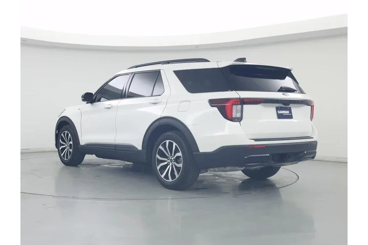 $39998 : Ford Explorer 2025 ST-Line 4 image 2