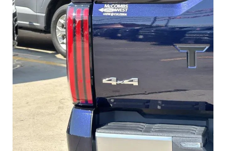 $39841 : Toyota Tundra 2023 4x4 Limit image 7