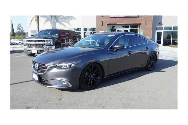 $15984 : 2016 6 i Grand Touring image 2