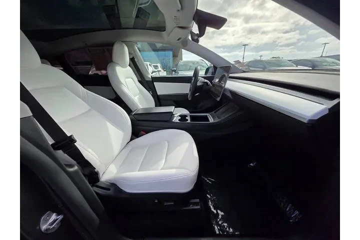 $27995 : Tesla Model Y 2021 AWD Long image 10