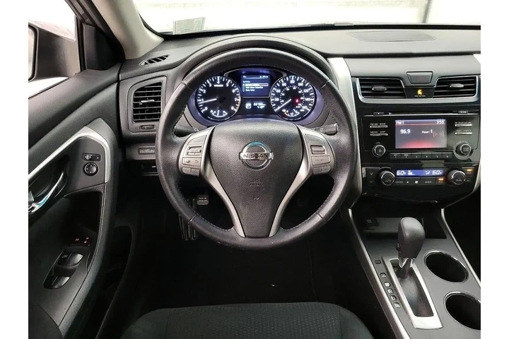 $13998 : Nissan Altima 2015 2.5 SV 4d image 10